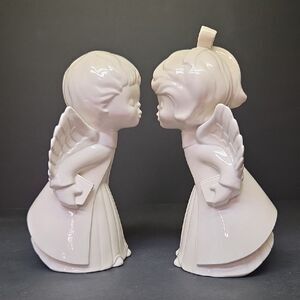 Vintage Pair of 7" Ceramic Porcelain BOY & GIRL Kissing ANGELS Glossy White